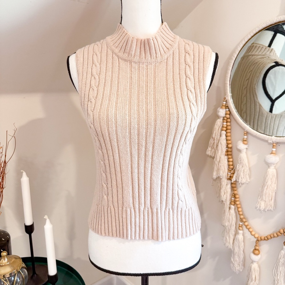 Vintage Casual Corner Cream Sleeveless Ribbed Knit Mock Neck Sweater Vest